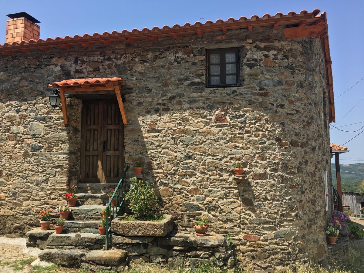 Hostal Casa Da Bica Gondesende Bragança Exterior foto