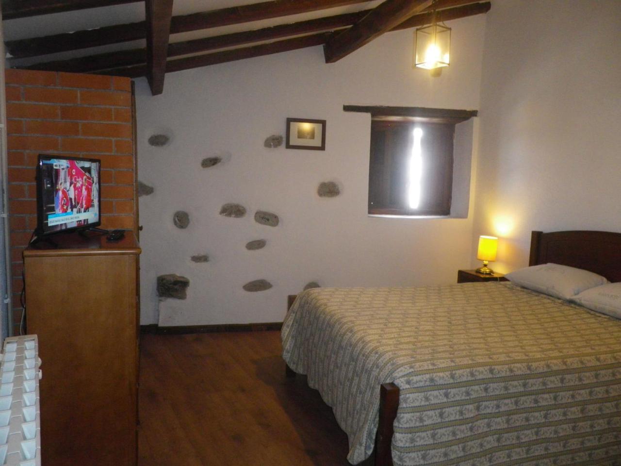 Hostal Casa Da Bica Gondesende Bragança Exterior foto